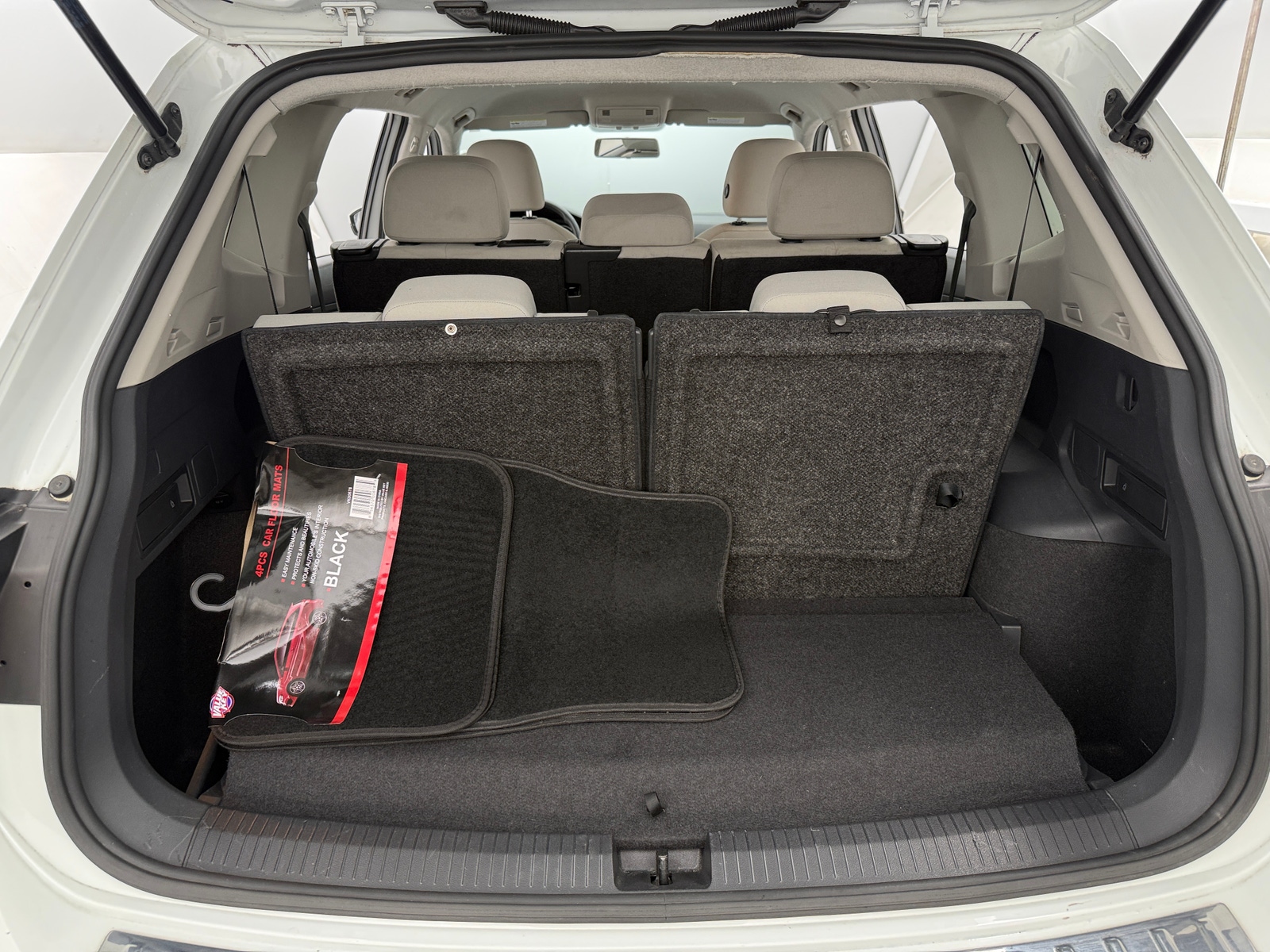 Thumbnail: 2019 Volkswagen Tiguan - 7