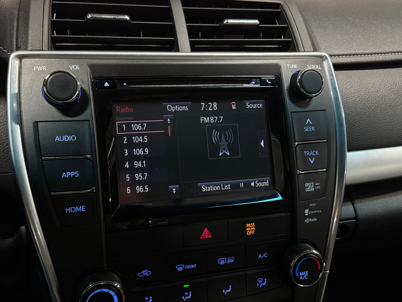 Thumbnail: 2015 Toyota Camry - 3