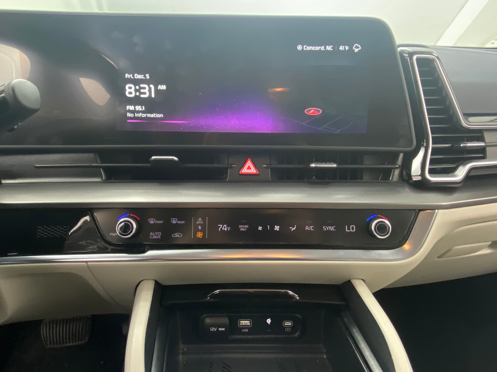 Thumbnail: 2023 Kia Sportage - 3