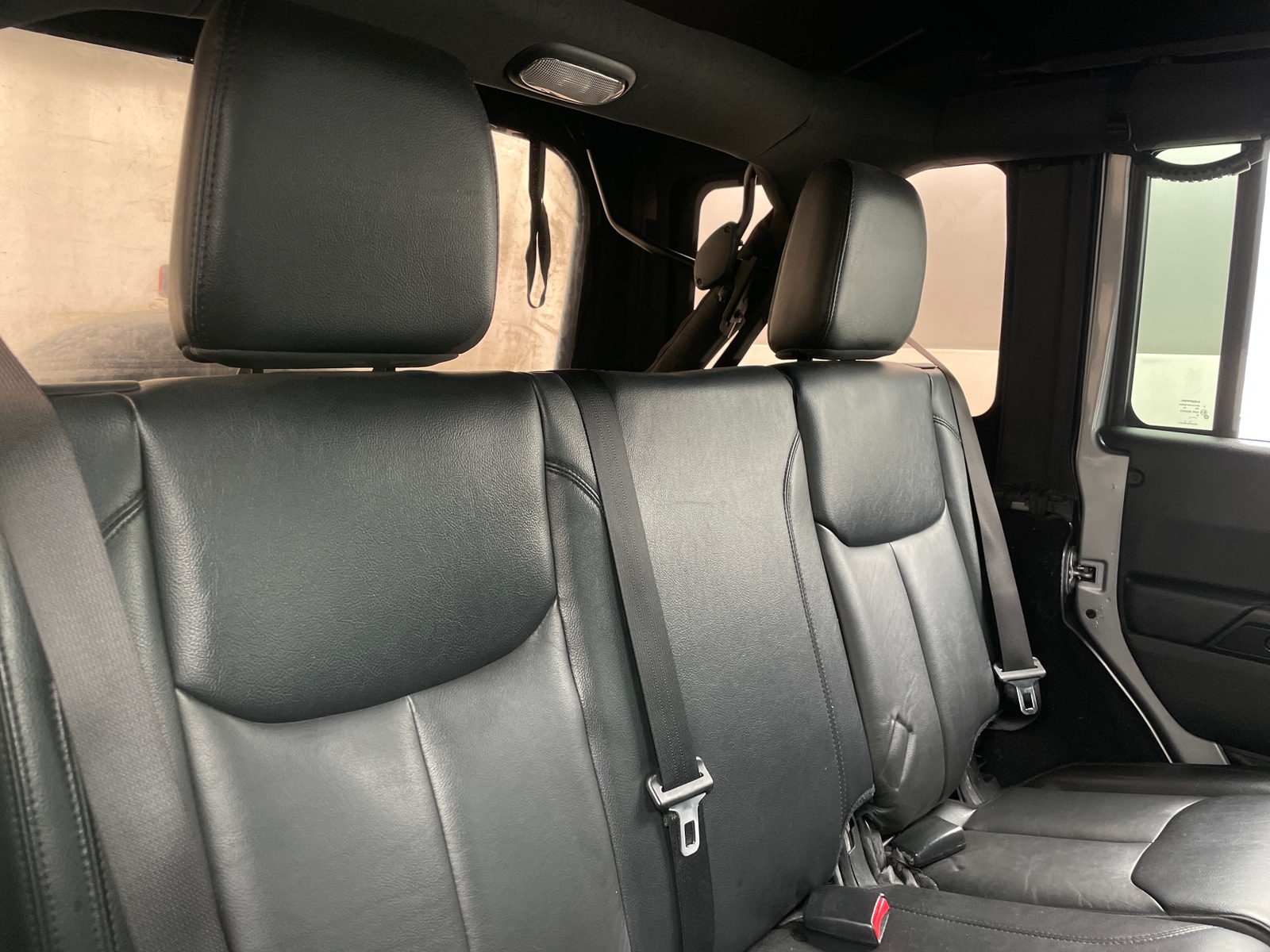 Thumbnail: 2017 Jeep Wrangler - 5