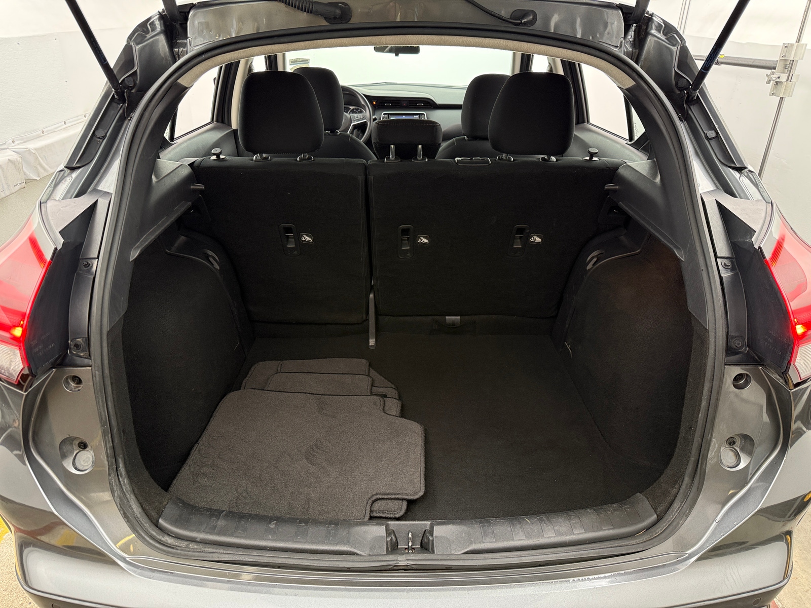 Thumbnail: 2022 Nissan Kicks - 7