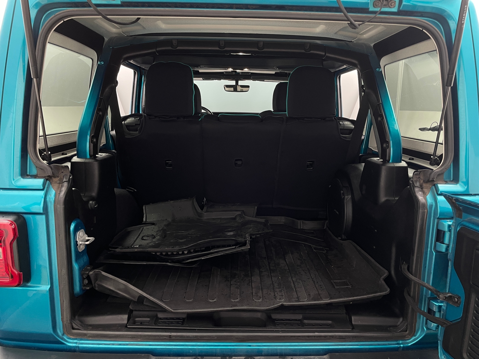 Thumbnail: 2020 Jeep Wrangler - 7