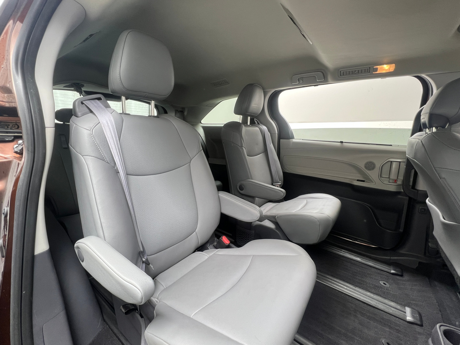 Thumbnail: 2021 Toyota Sienna - 5