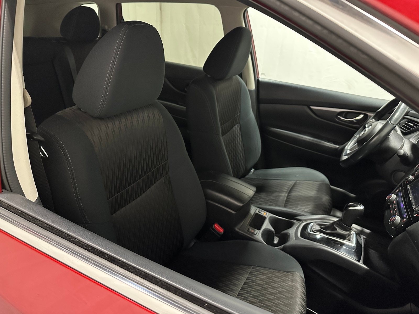 Thumbnail: 2018 Nissan Rogue - 2