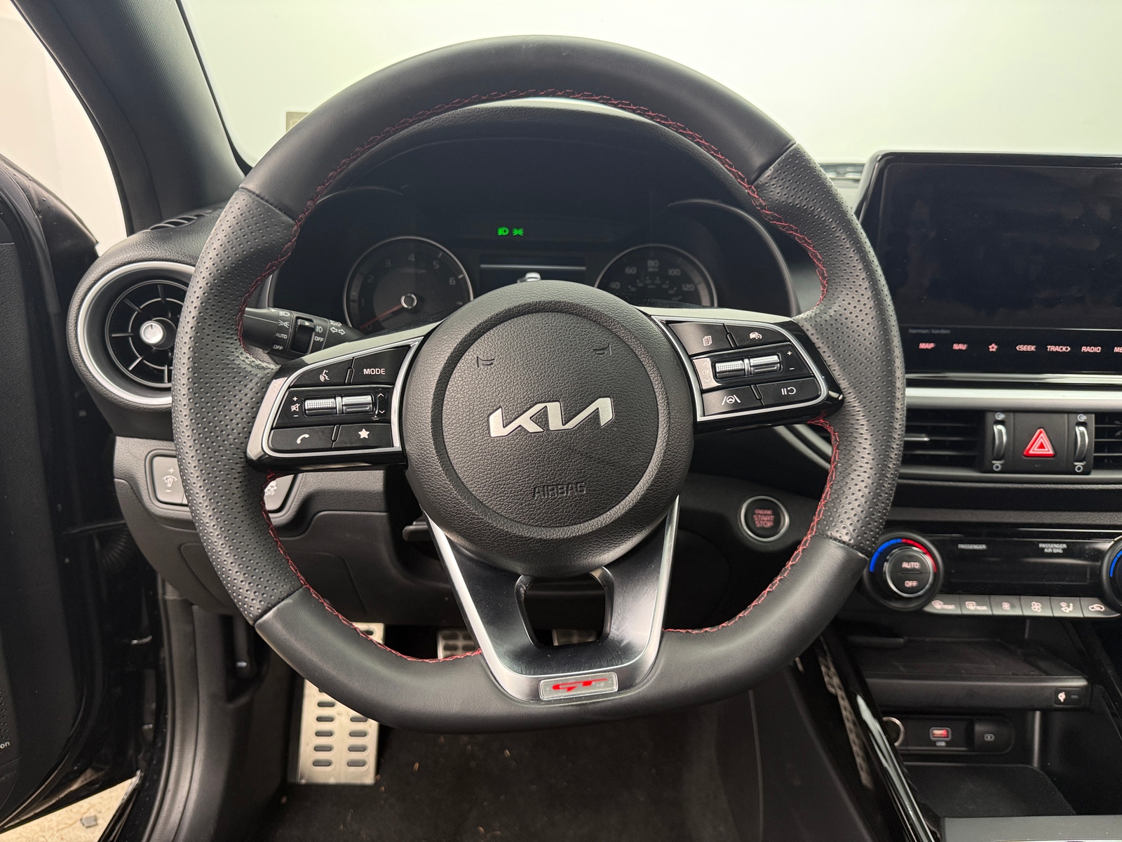 Thumbnail: 2024 Kia Forte - 4