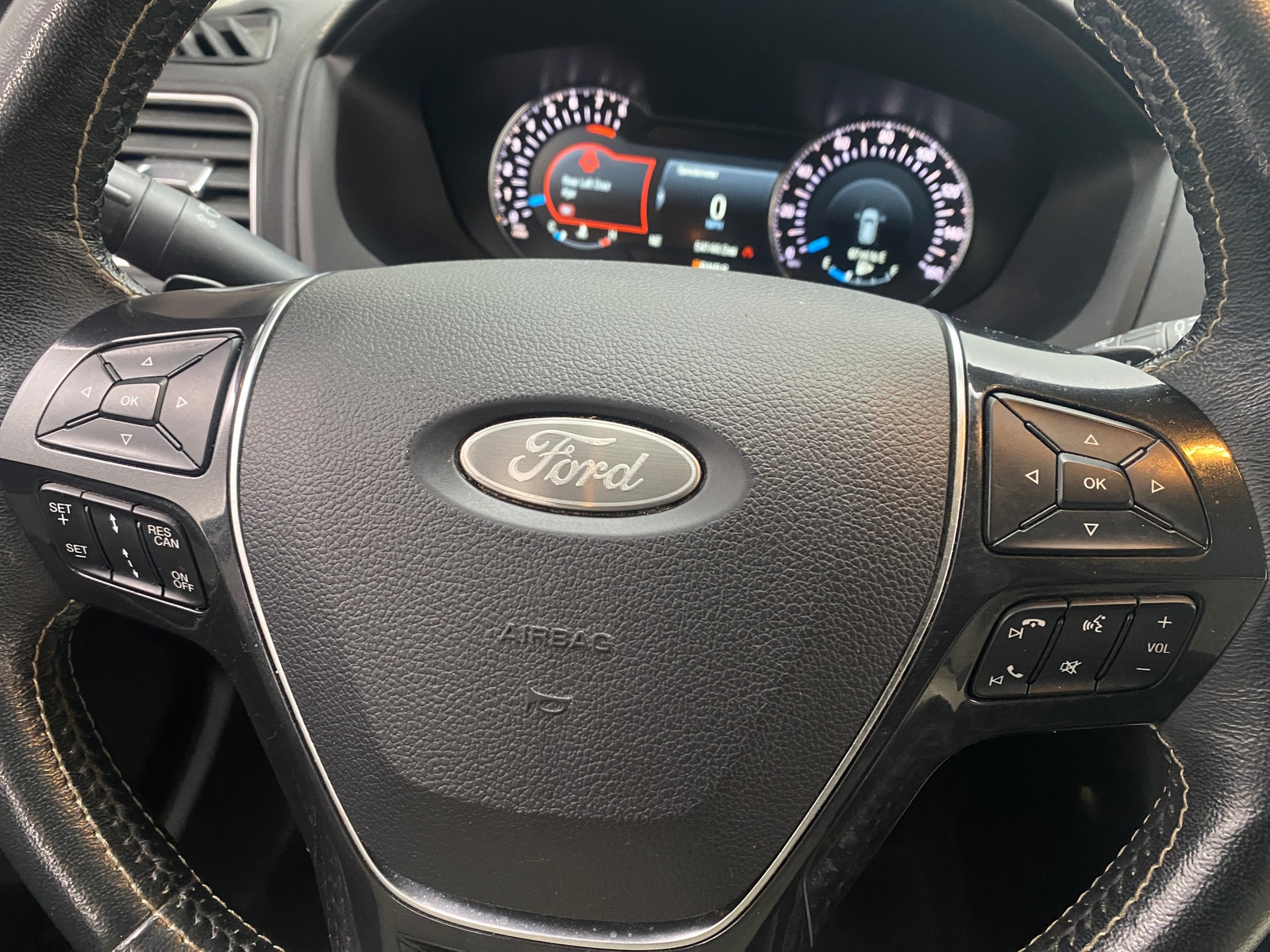 Thumbnail: 2017 Ford Explorer - 5