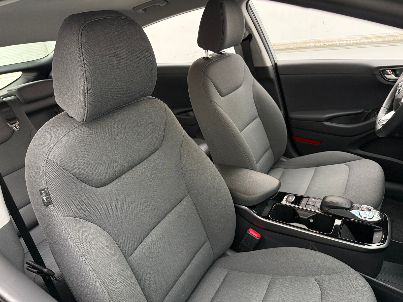 Thumbnail: 2021 Hyundai Ioniq - 2