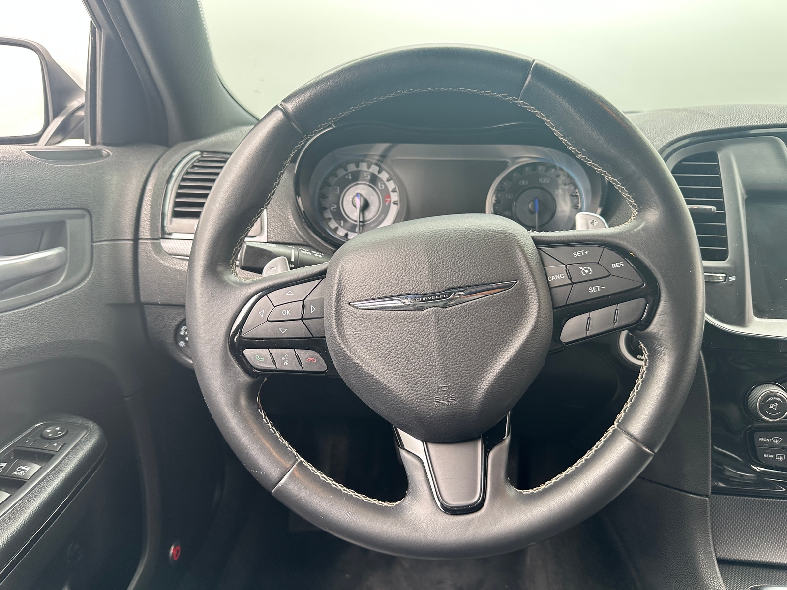 Thumbnail: 2015 Chrysler 300 - 4