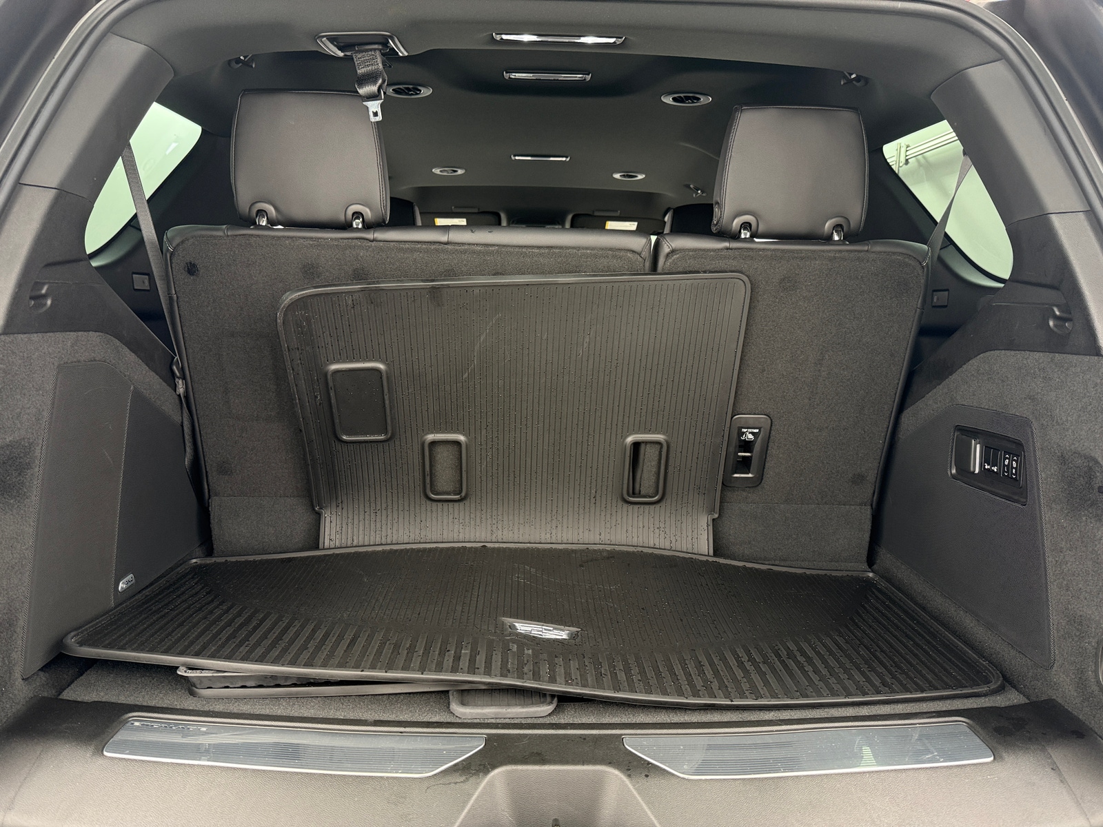 Thumbnail: 2022 Cadillac Escalade - 6