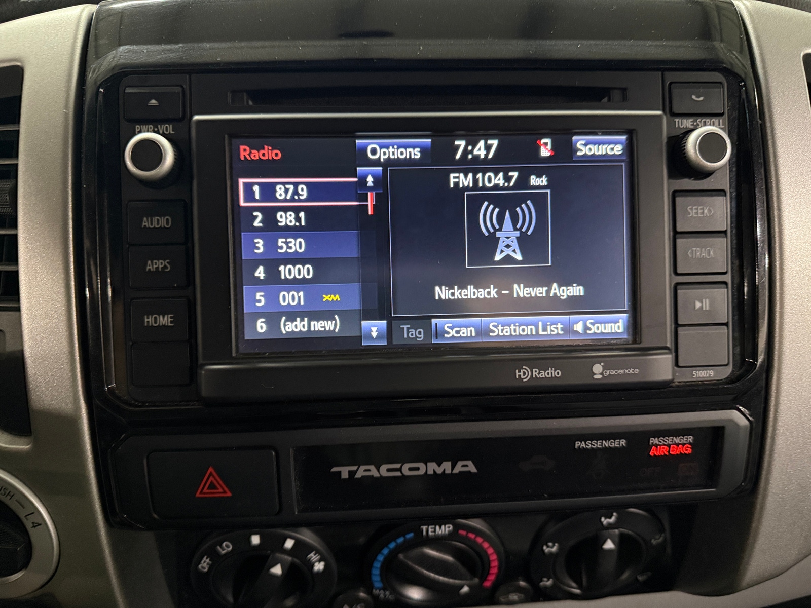 Thumbnail: 2015 Toyota Tacoma - 4