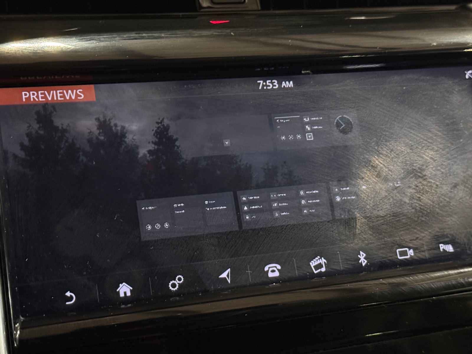 Thumbnail: 2020 Land Rover Discovery Sport - 3