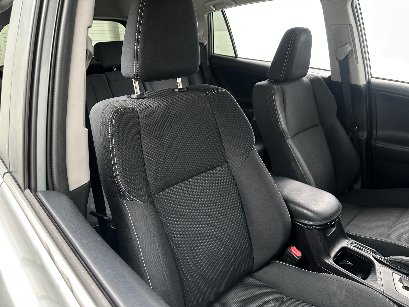 Thumbnail: 2018 Toyota RAV4 - 2