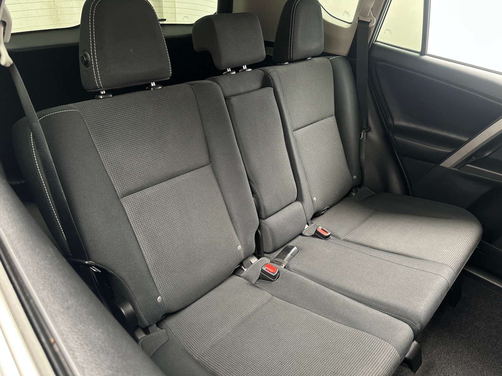 Thumbnail: 2018 Toyota RAV4 - 6