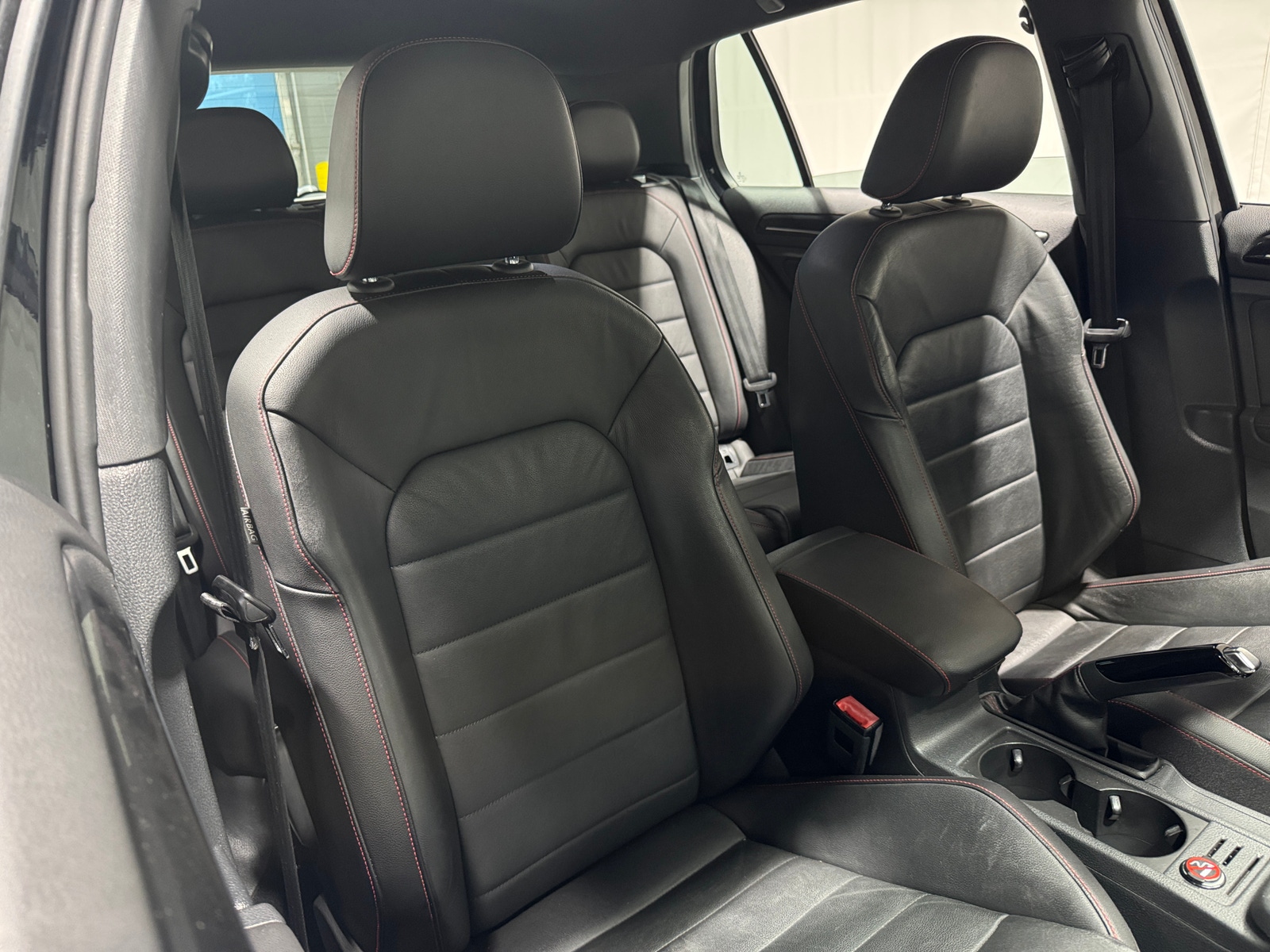 Thumbnail: 2017 Volkswagen Golf - 2