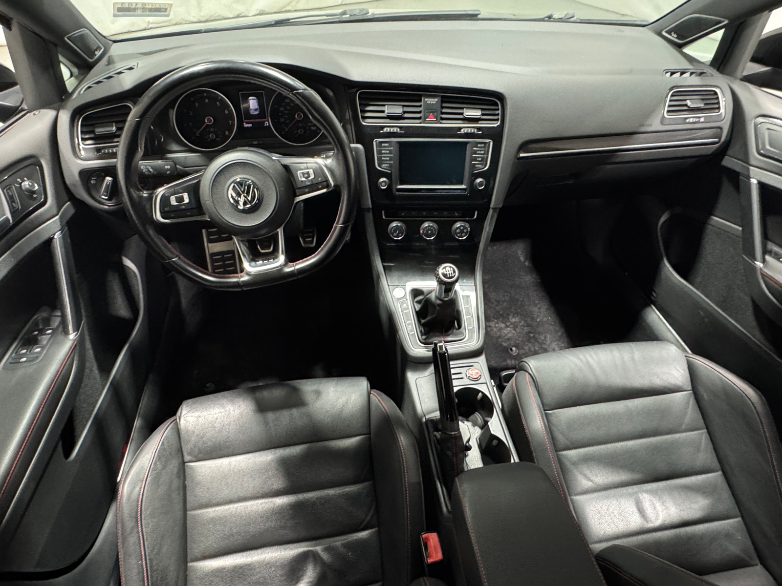 Thumbnail: 2017 Volkswagen Golf - 3