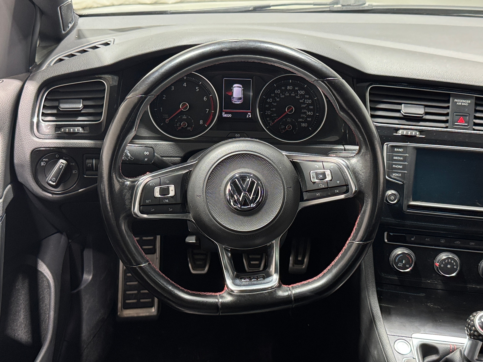Thumbnail: 2017 Volkswagen Golf - 5