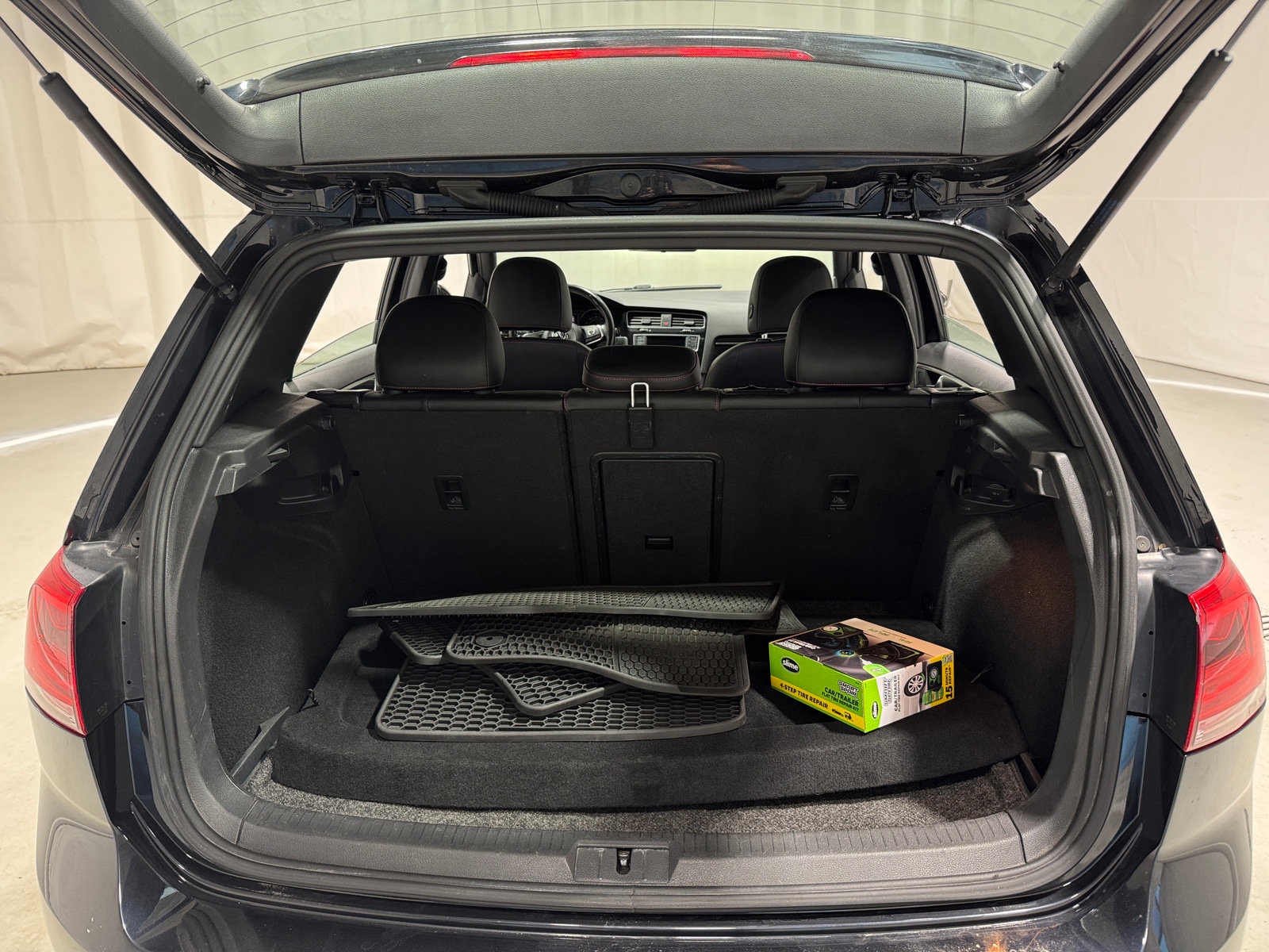 Thumbnail: 2017 Volkswagen Golf - 7