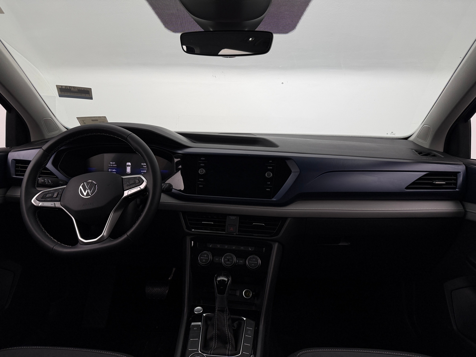 Thumbnail: 2024 Volkswagen Taos - 2