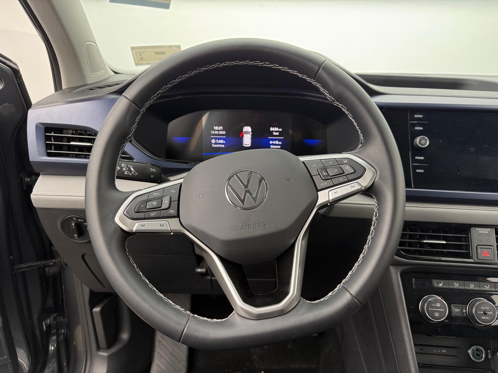 Thumbnail: 2024 Volkswagen Taos - 4