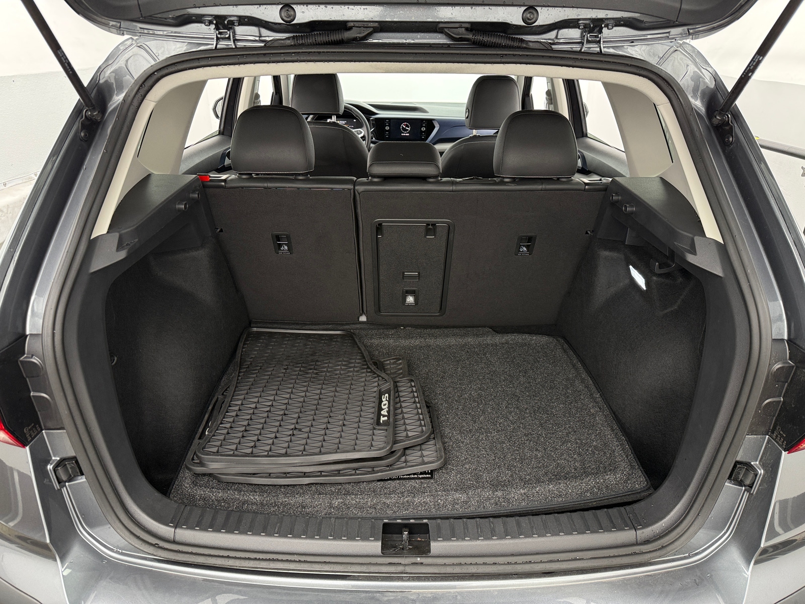 Thumbnail: 2024 Volkswagen Taos - 6