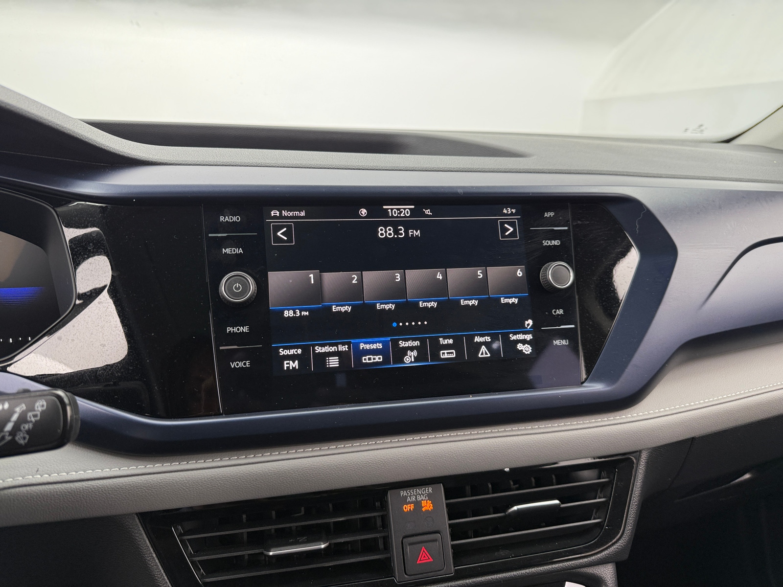 Thumbnail: 2024 Volkswagen Taos - 3