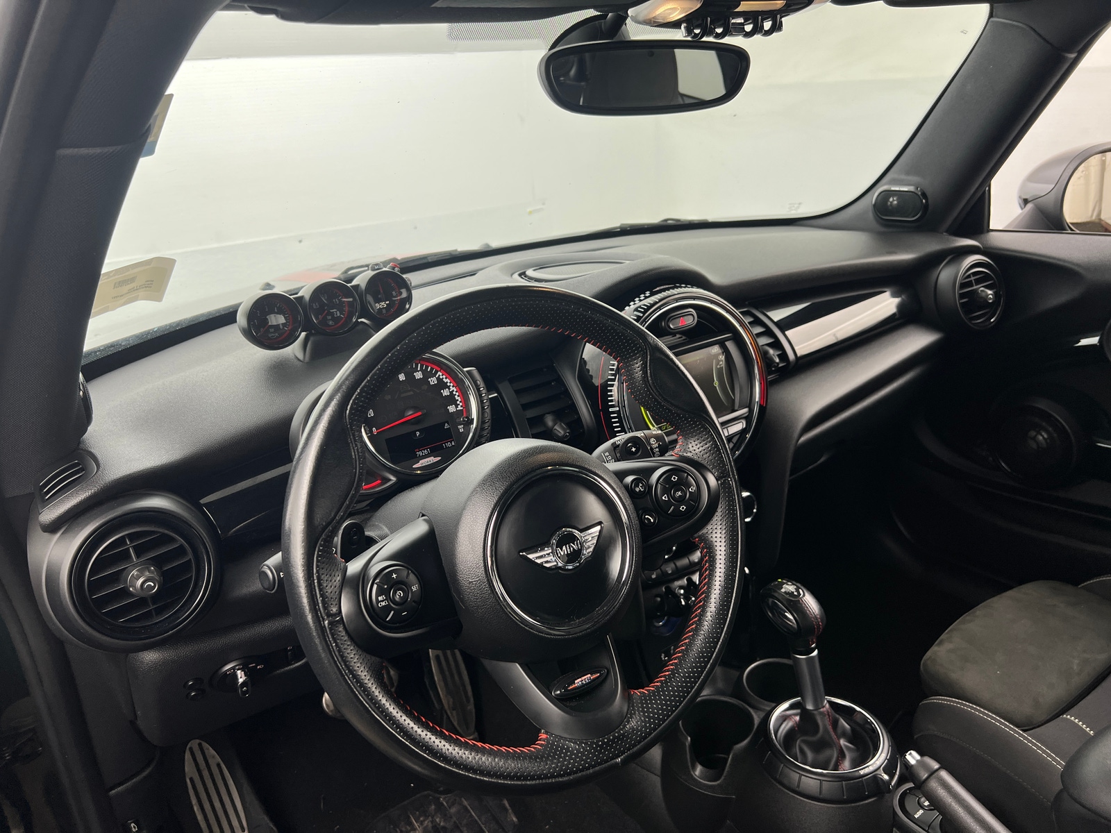Thumbnail: 2017 MINI Cooper Hardtop - 3