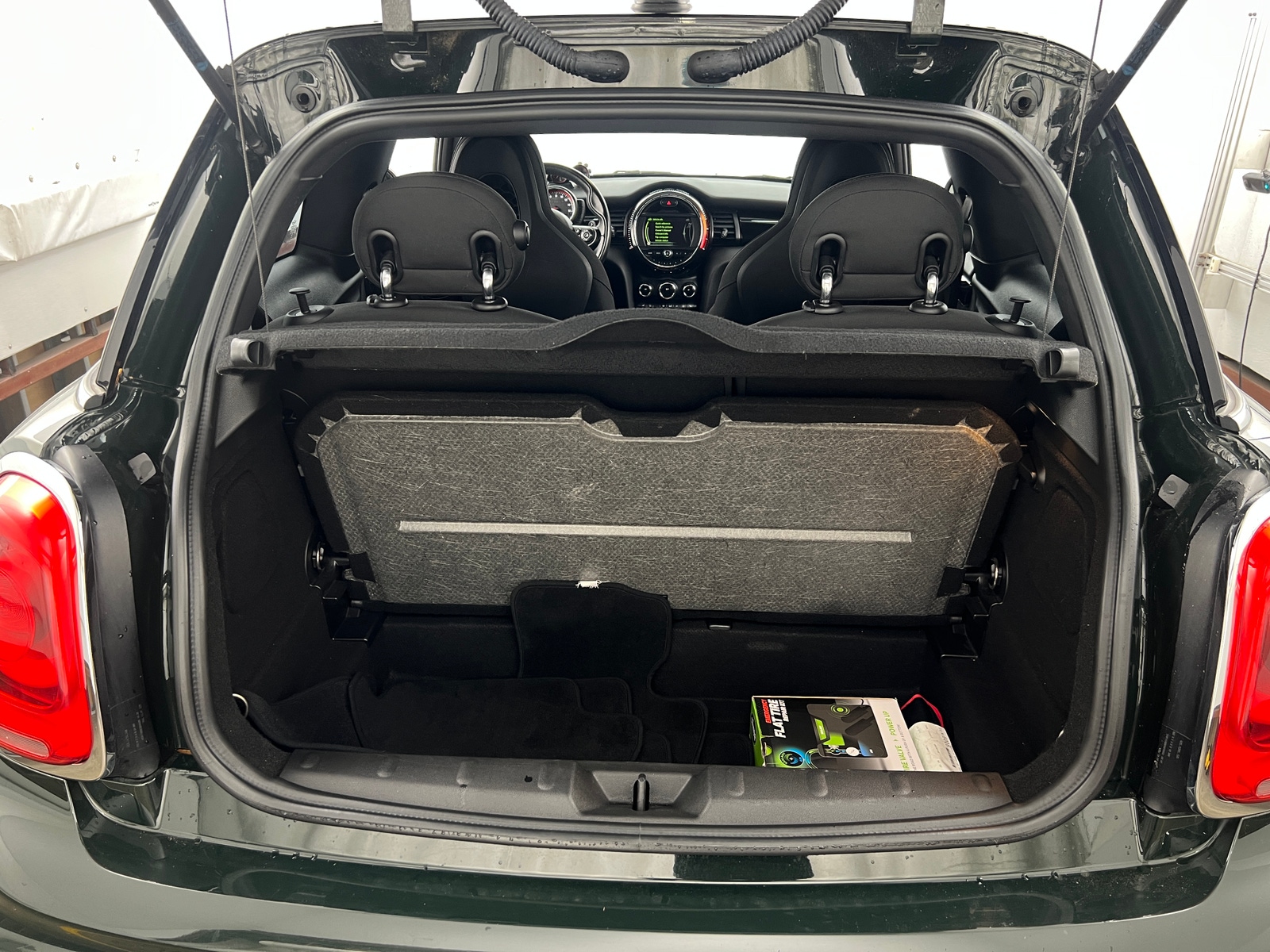 Thumbnail: 2017 MINI Cooper Hardtop - 7