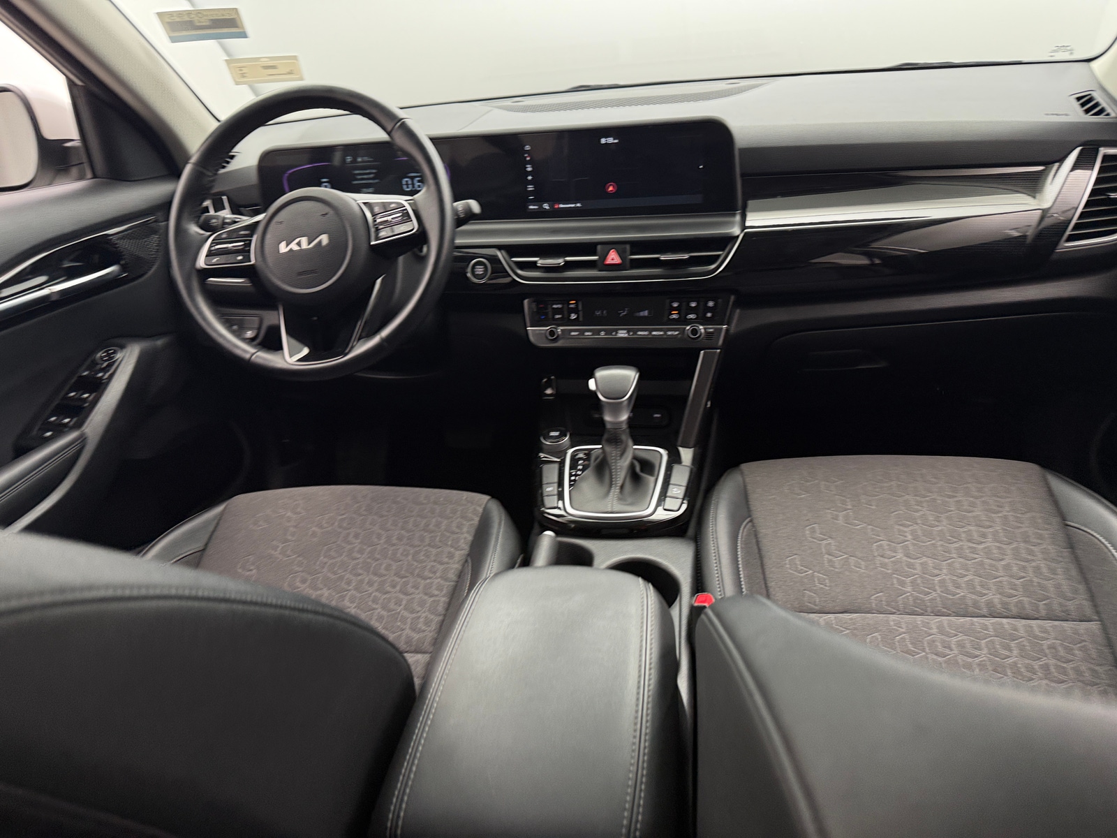 Thumbnail: 2025 Kia Seltos - 2