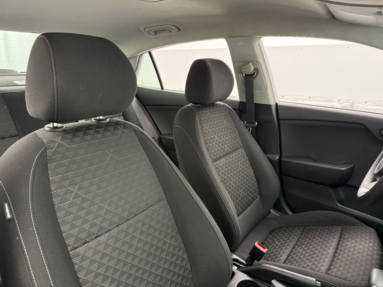 Thumbnail: 2018 Kia Rio - 2