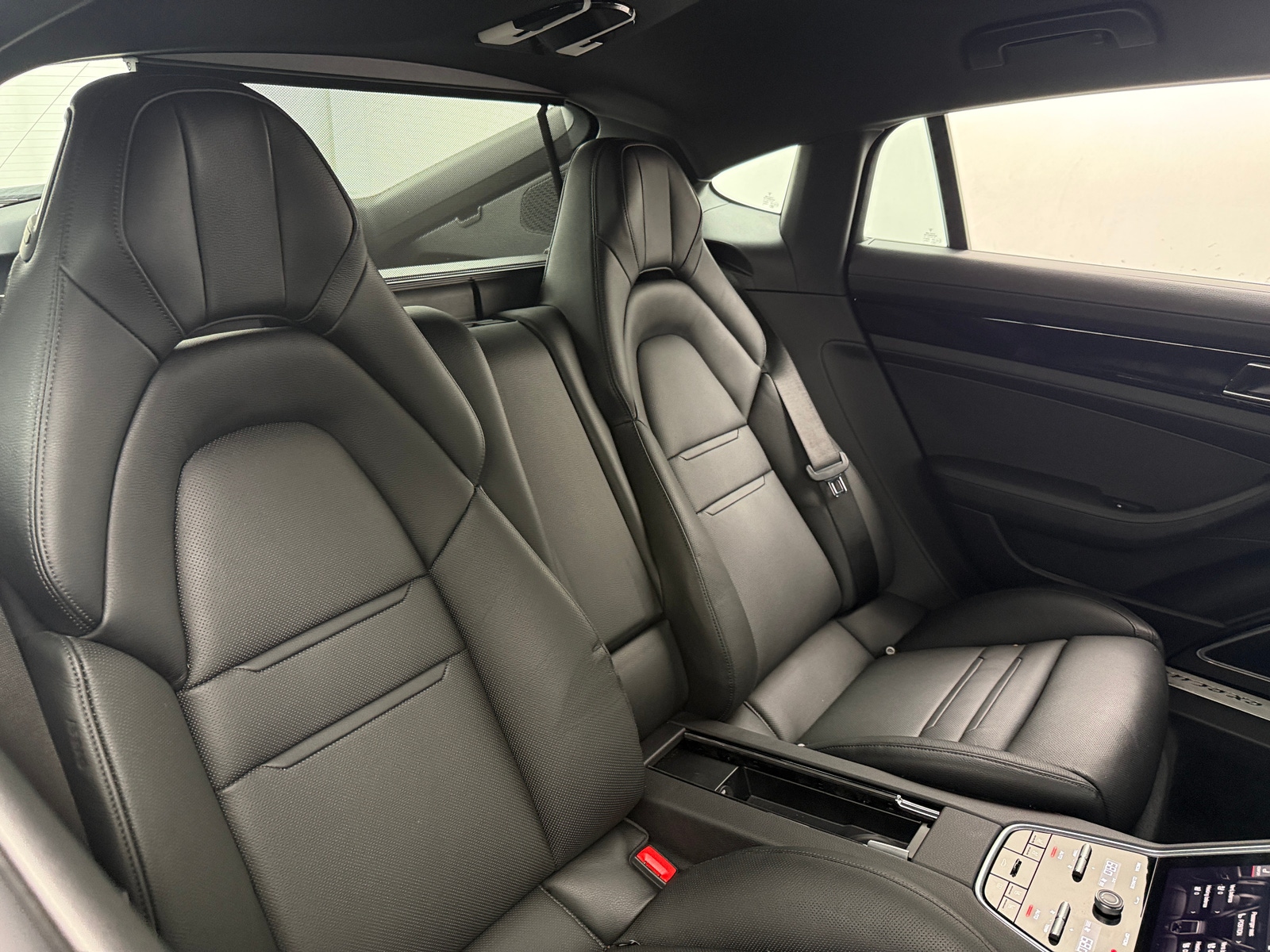 Thumbnail: 2020 Porsche Panamera - 5