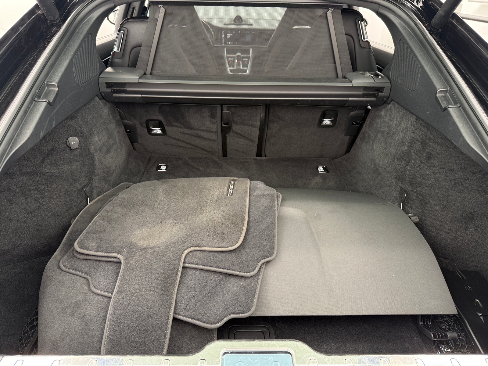 Thumbnail: 2020 Porsche Panamera - 6