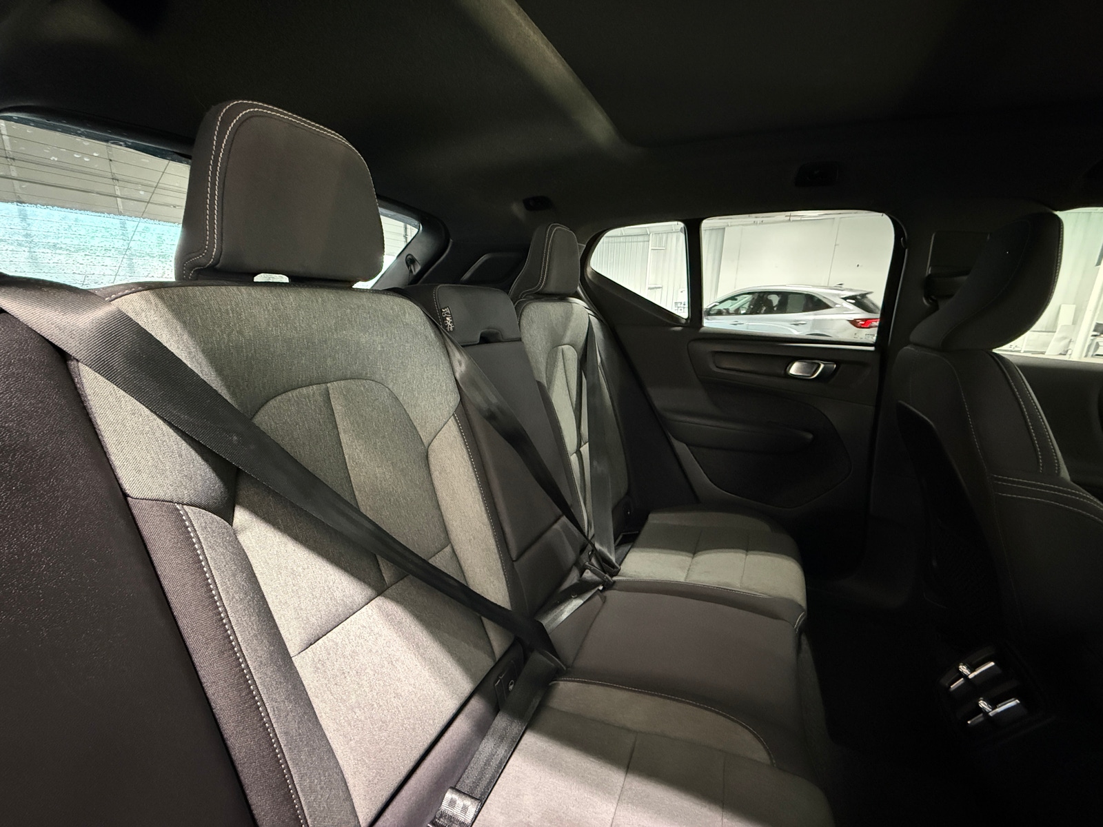 Thumbnail: 2024 Volvo XC40 - 6