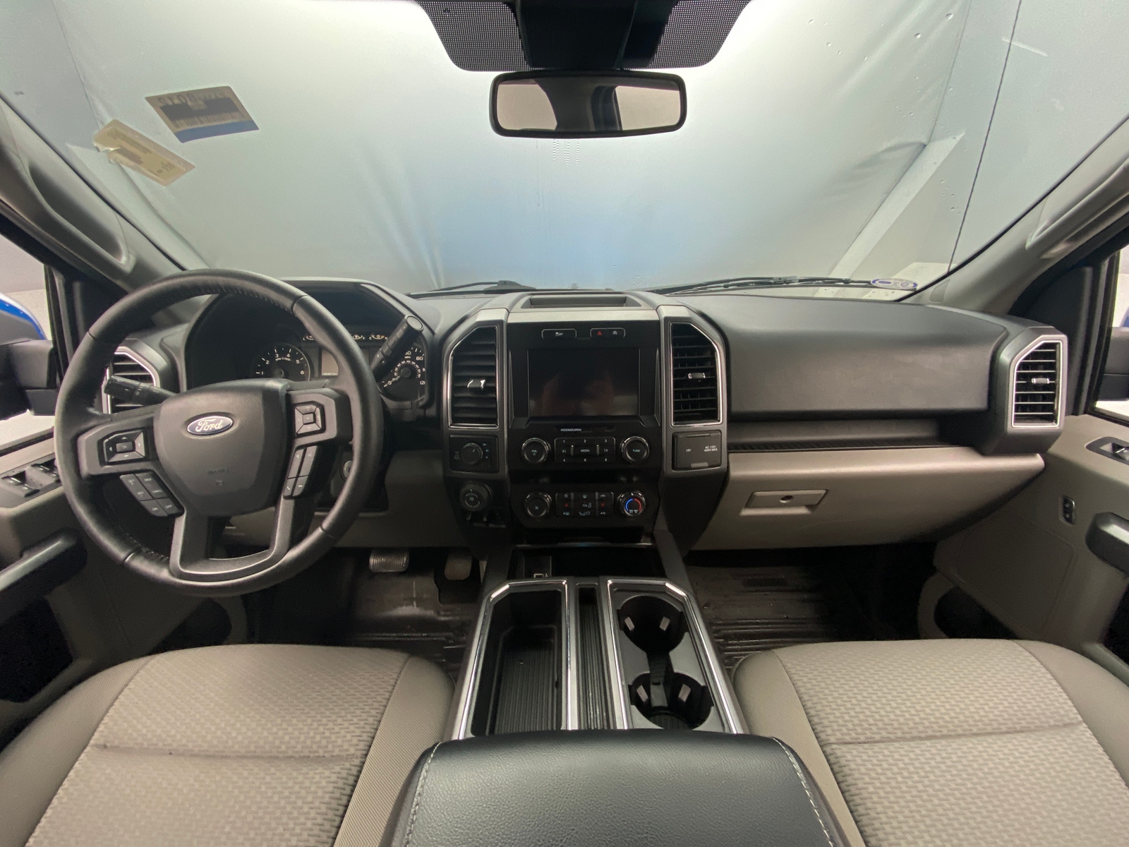 Thumbnail: 2019 Ford Econoline - 3