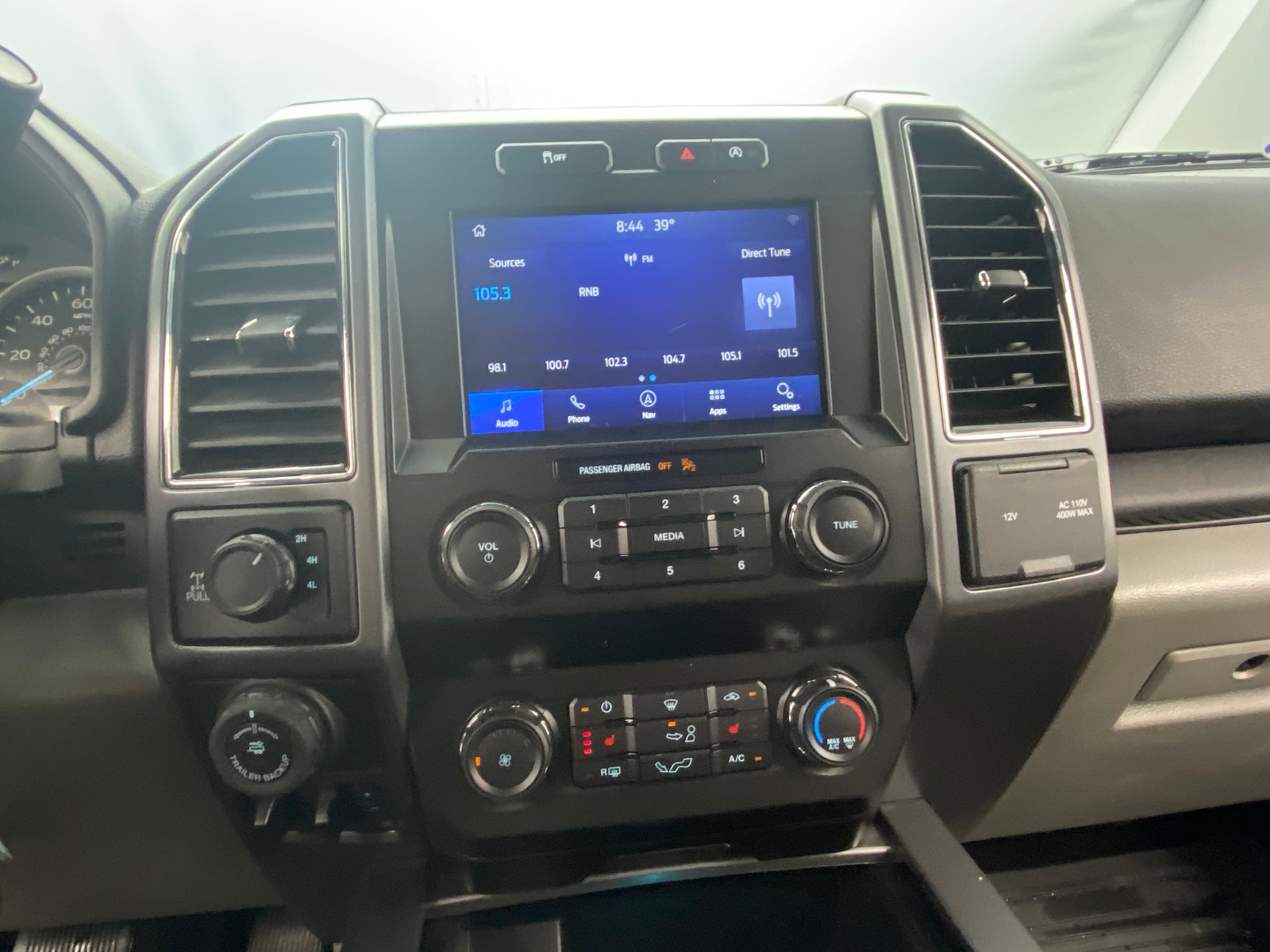 Thumbnail: 2019 Ford Econoline - 4