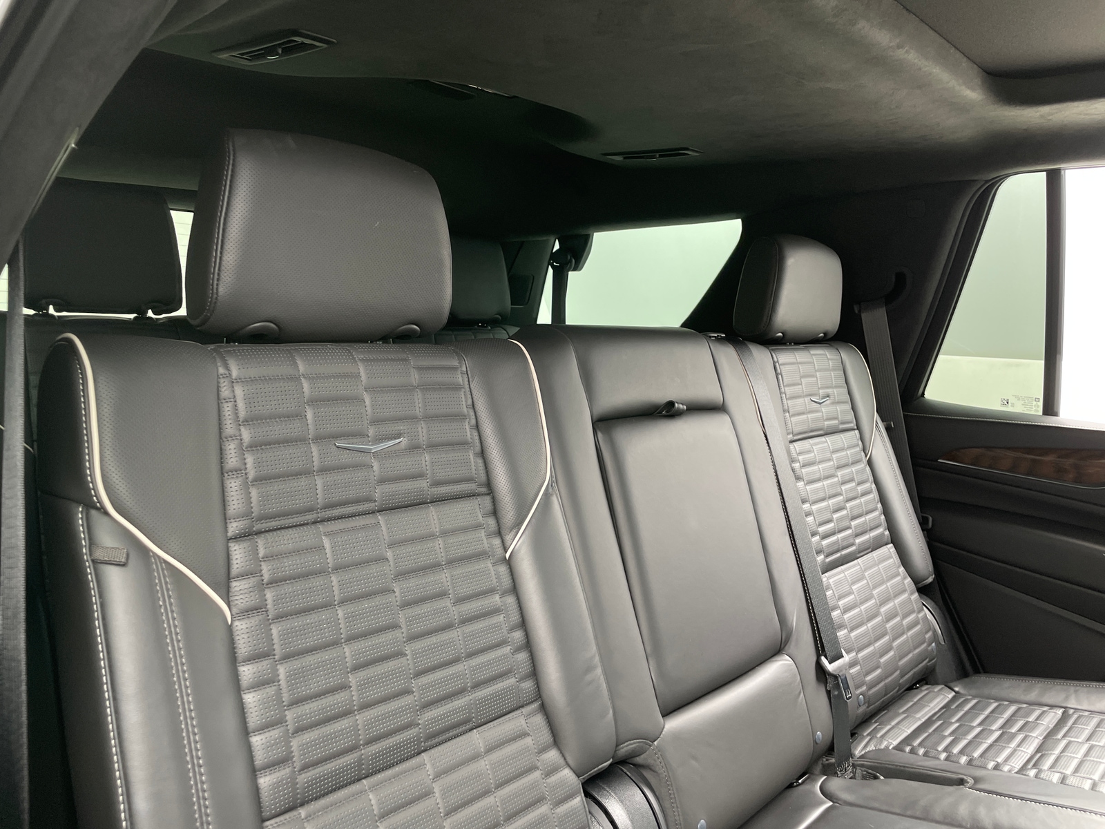 Thumbnail: 2023 Cadillac Escalade - 5