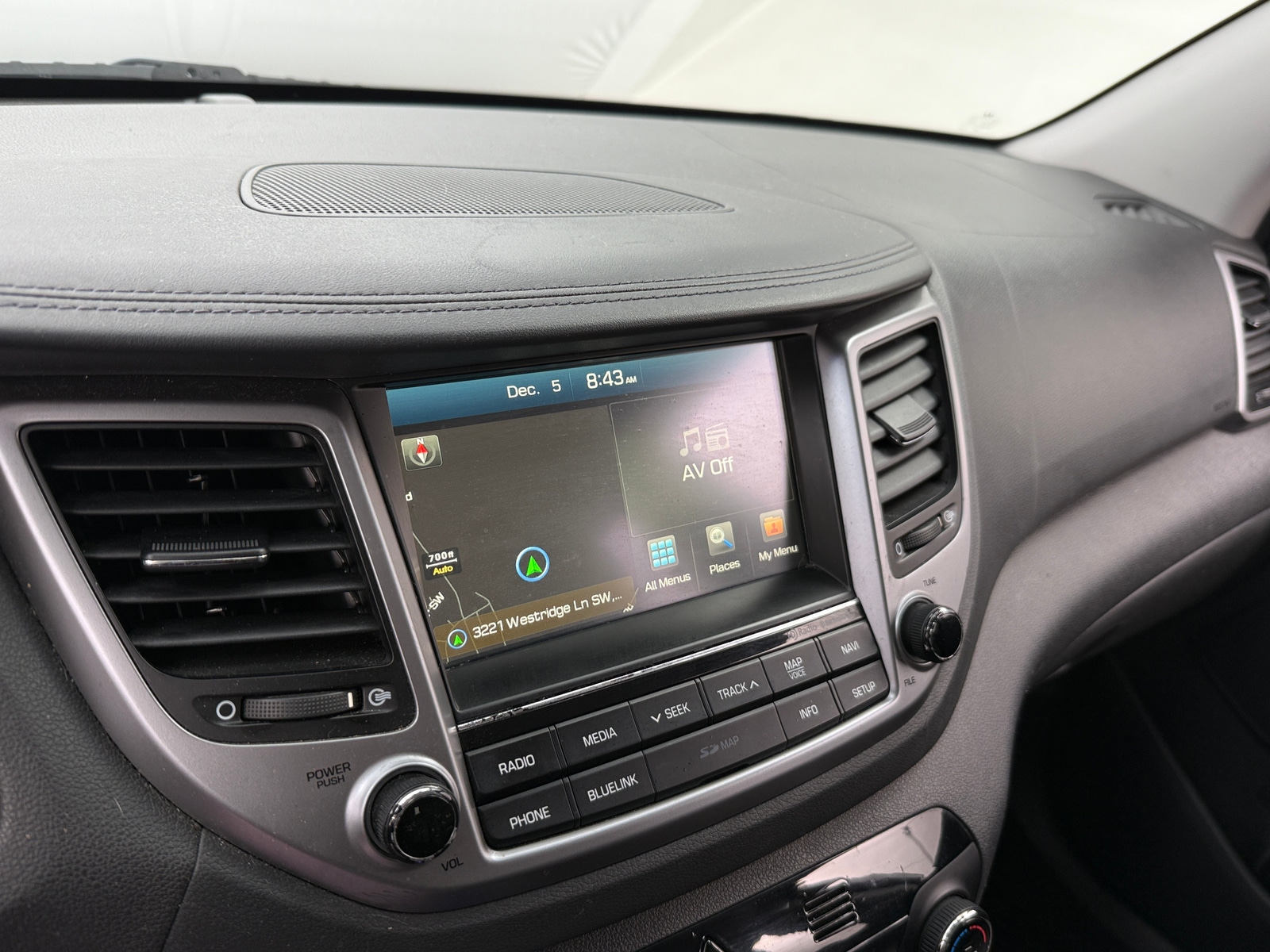 Thumbnail: 2016 Hyundai Tucson - 3