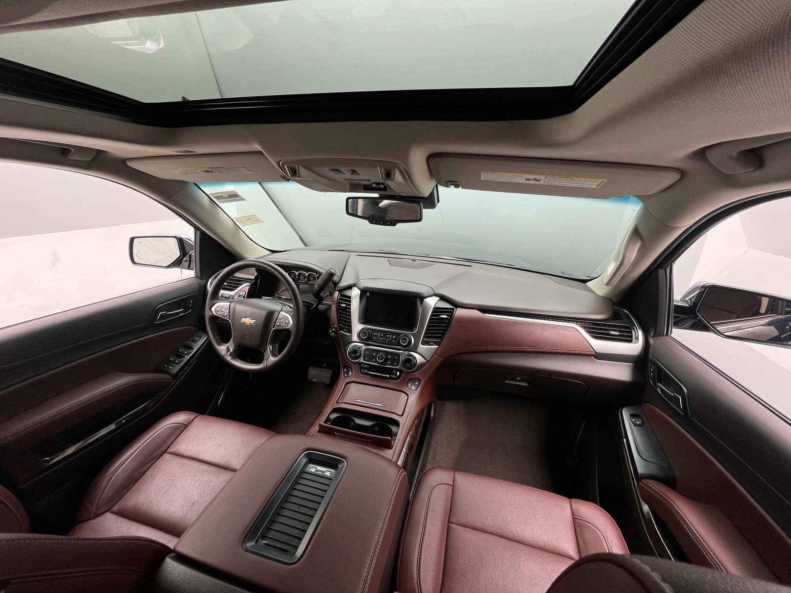 Thumbnail: 2019 Chevrolet Tahoe - 2