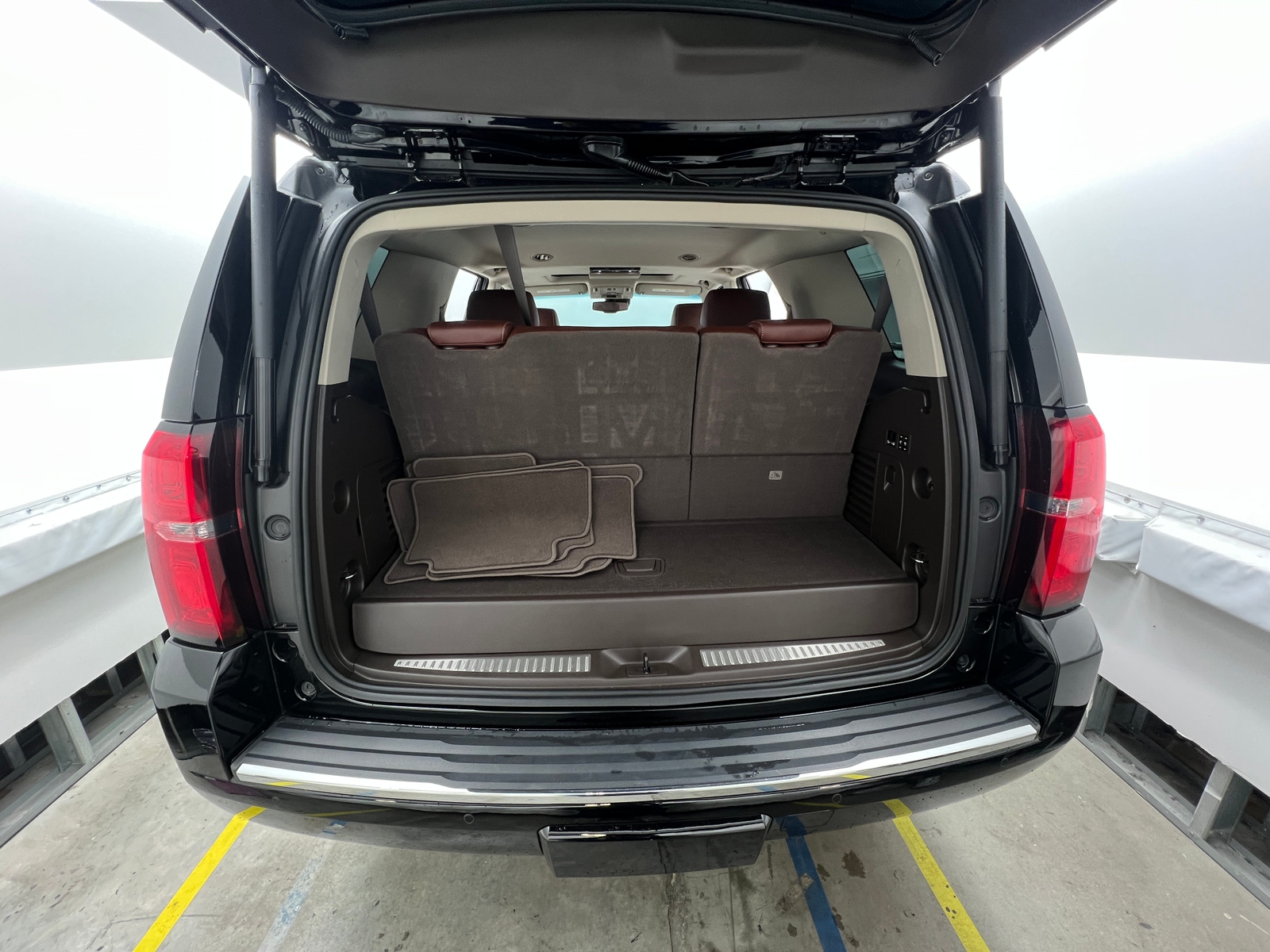 Thumbnail: 2019 Chevrolet Tahoe - 6