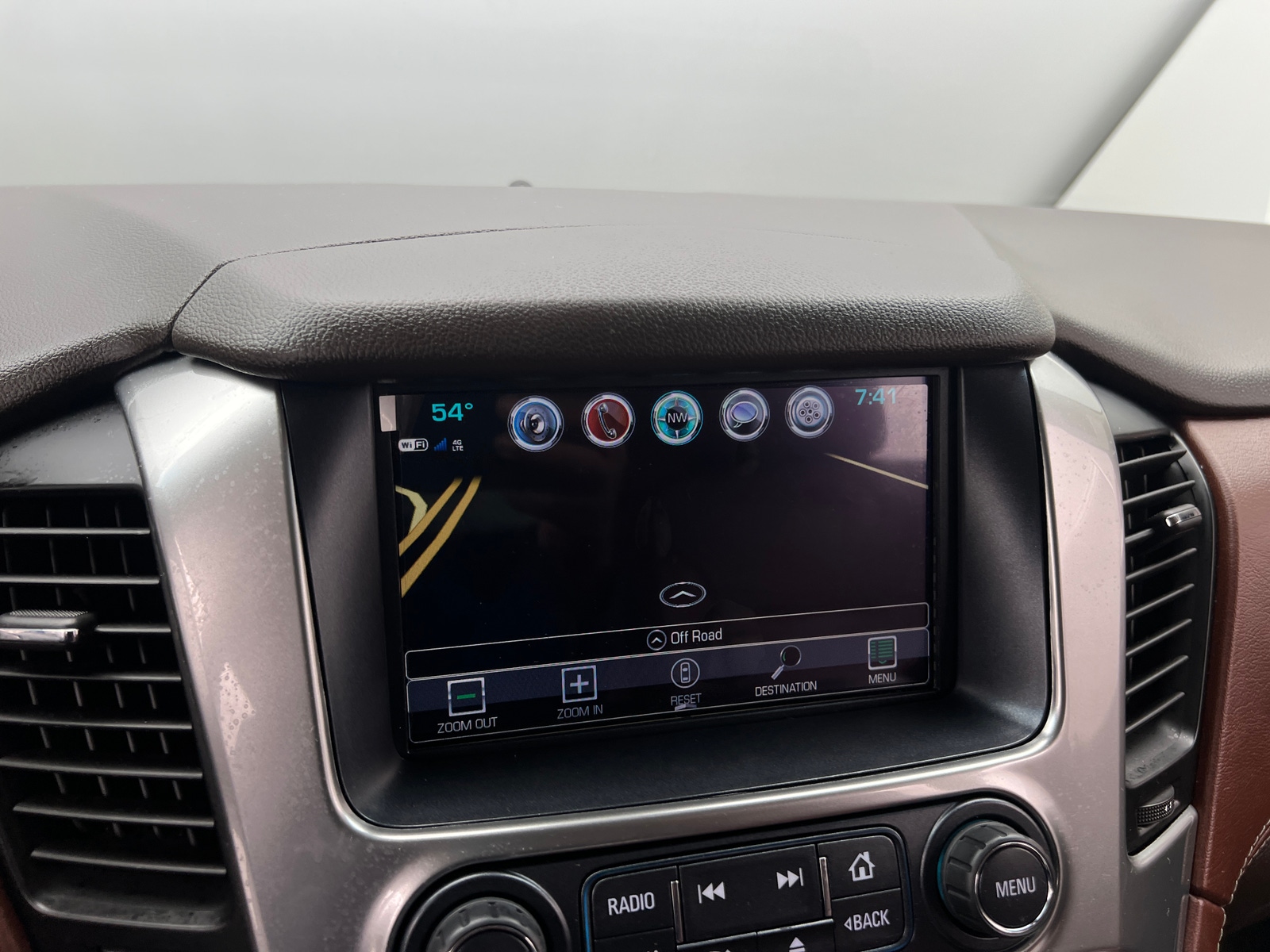 Thumbnail: 2019 Chevrolet Tahoe - 3