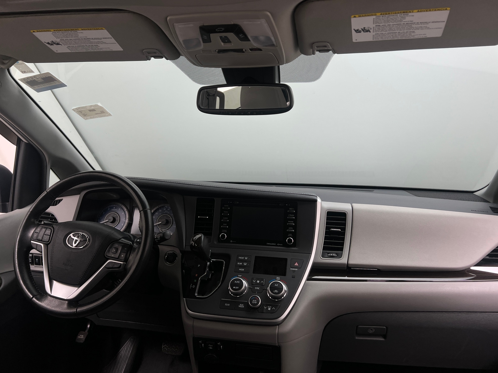 Thumbnail: 2020 Toyota Sienna - 2