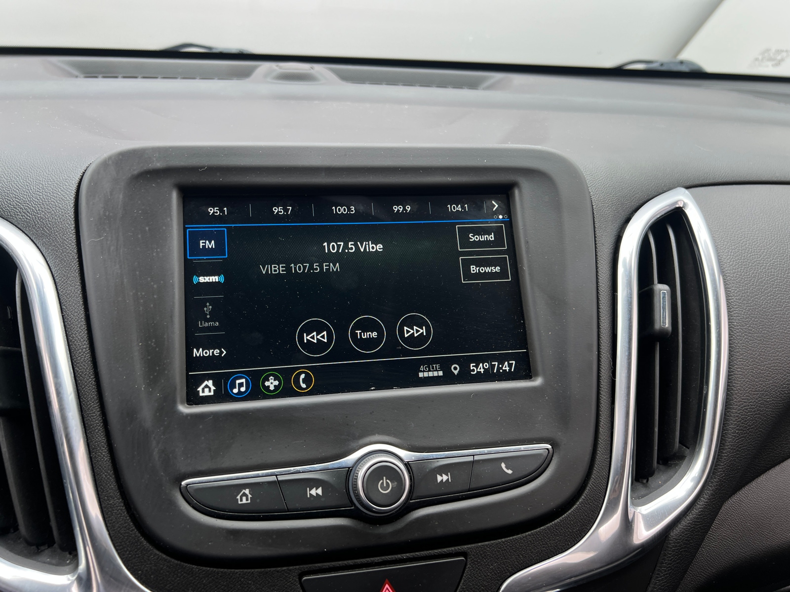 Thumbnail: 2019 Chevrolet Equinox - 4