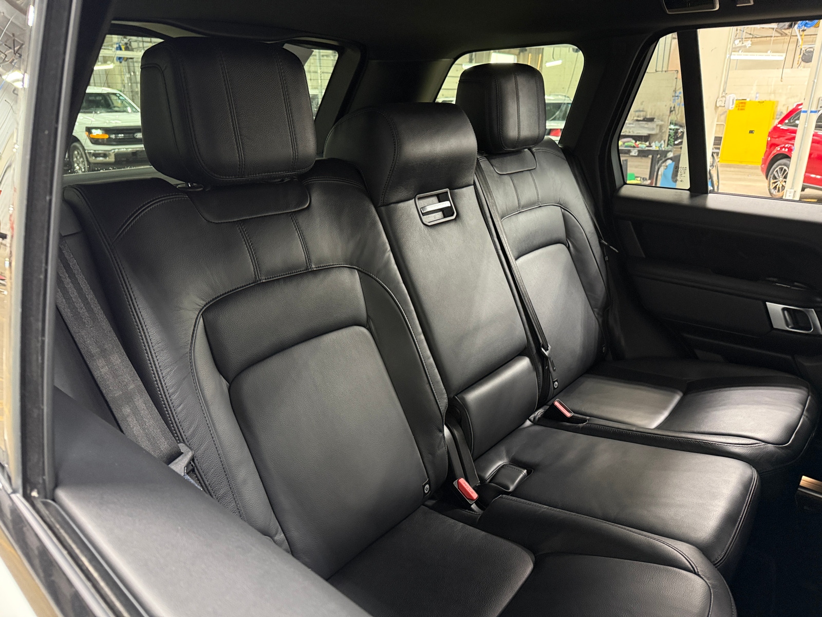 Thumbnail: 2021 Land Rover Range Rover - 5