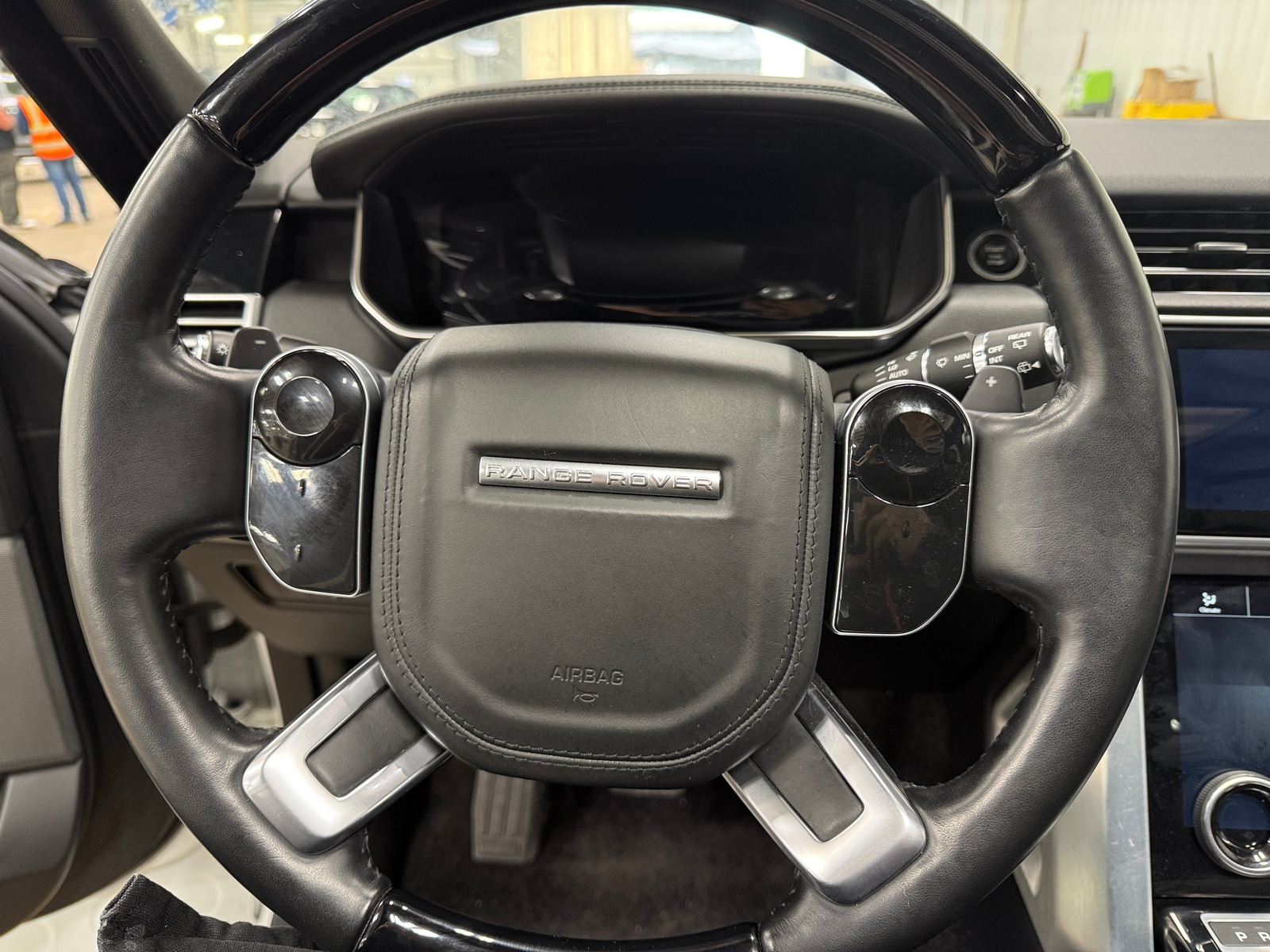 Thumbnail: 2021 Land Rover Range Rover - 4