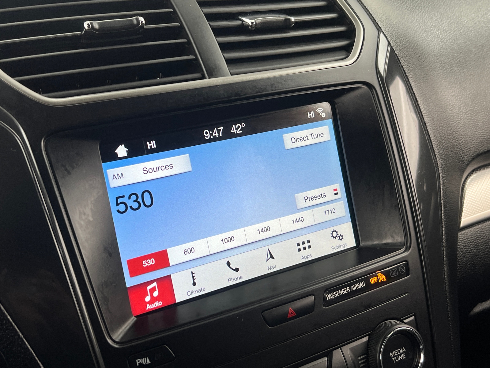 Thumbnail: 2019 Ford Explorer - 3