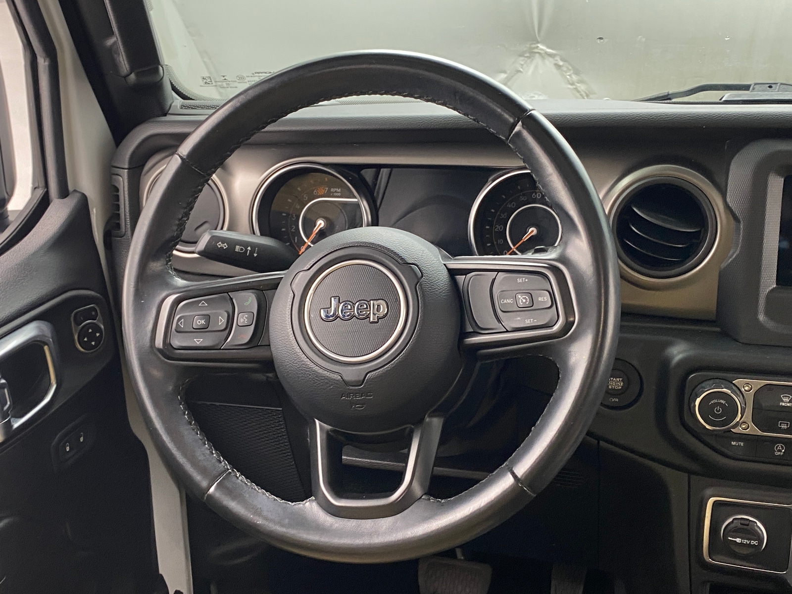 Thumbnail: 2022 Jeep Wrangler - 5