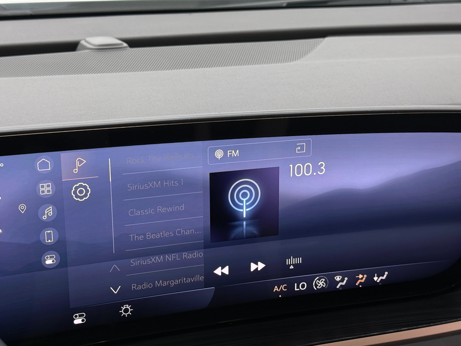 Thumbnail: 2024 Buick Envision - 3