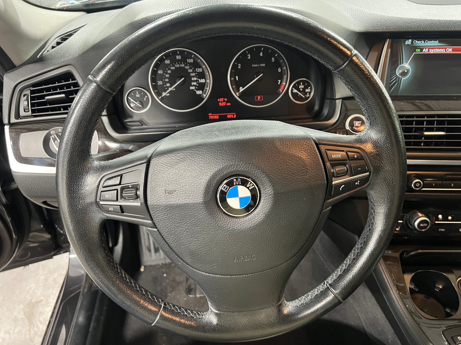 Thumbnail: 2014 BMW 5 Series - 5