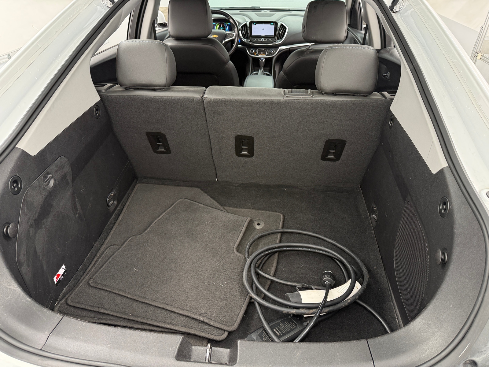 Thumbnail: 2018 Chevrolet Volt - 6