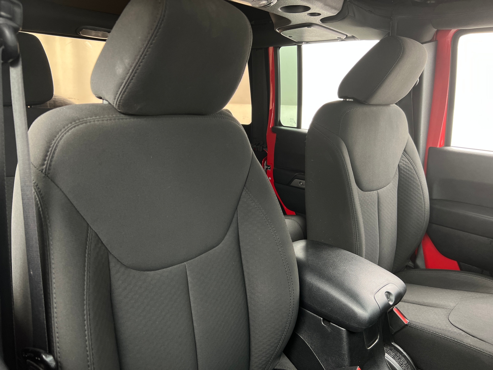 Thumbnail: 2015 Jeep Wrangler - 2