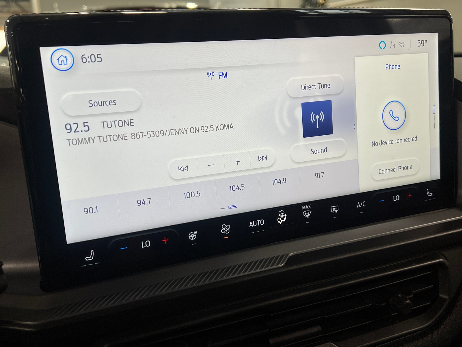 Thumbnail: 2025 Ford Bronco Sport - 3